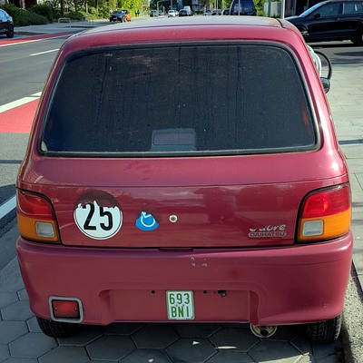 daihatsu_cuore_25_3.jpg