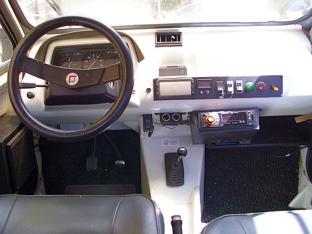 Armaturenbrett neu (1).JPG