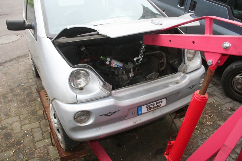 Aixam Rampe und Motorkran