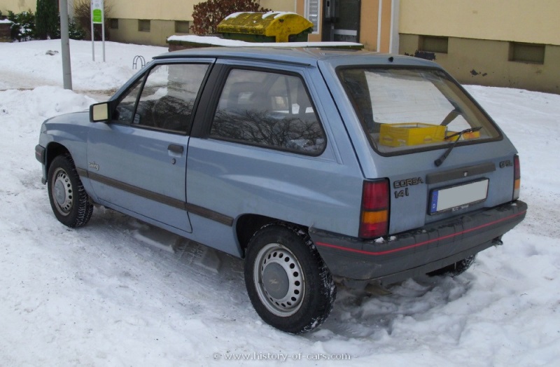 Und hier die vom 1987er Opel Corsa